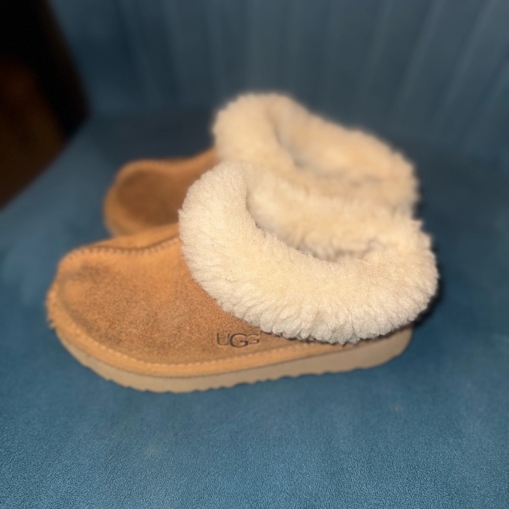 Kids Ugg size 11